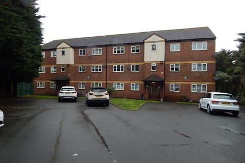2 bedroom apartment to rent, Petworth Way, Hornchurch RM12