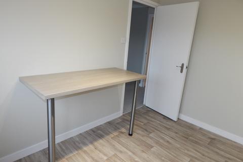 2 bedroom apartment to rent - Petworth Way, Hornchurch RM12