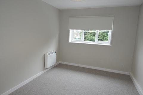 2 bedroom apartment to rent, Petworth Way, Hornchurch RM12
