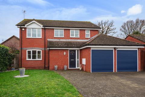 4 bedroom detached house for sale - Friesian Close, Fleet, Hampshire