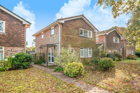 3 bedroom detached house to rent, Brickmakers Road, Winchester SO21