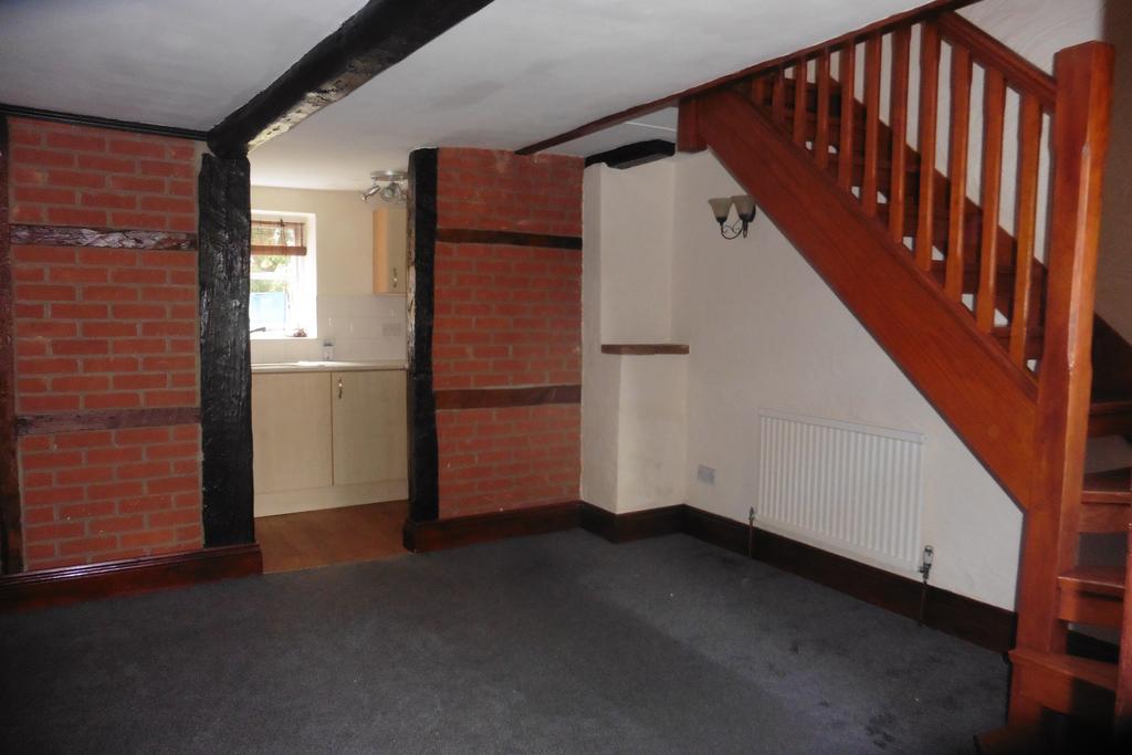 Swan Street, Fakenham NR21 2 bed cottage to rent £725 pcm (£167 pw)