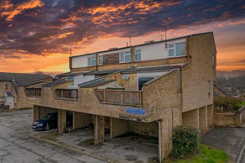 99 Broomfields Court, Basildon, SS13 3LL