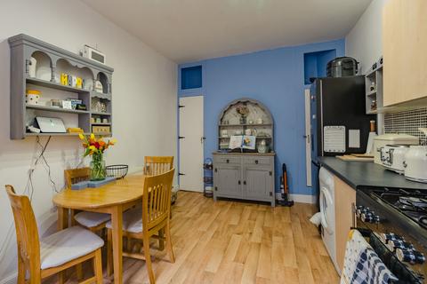 1 New Cut, Crediton, EX17 2AZ