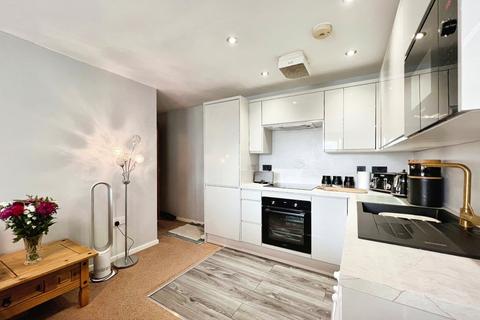 2 bedroom flat for sale - Bridgewater View, Anson Street, Eccles, M30