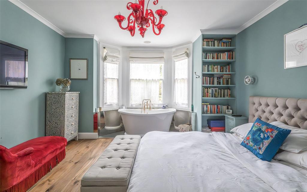 Large bedroom