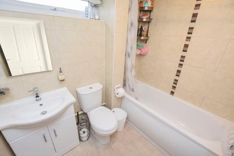 32 Sandringham Close, Stanford-le-hope, SS17 7BE