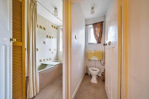 91 Toynbee Road, London, SW20 8SJ