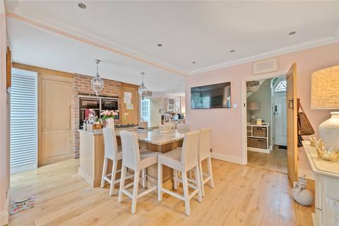 78 Orchards Way, Southampton, SO17 1RE