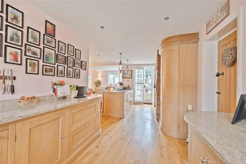 78 Orchards Way, Southampton, SO17 1RE
