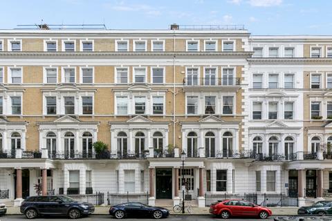 2 bedroom flat to rent, De Vere Gardens, Kensington, London