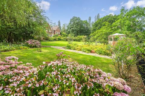 4 bedroom detached house for sale, Vauxhall Lane, Southborough, Tunbridge Wells