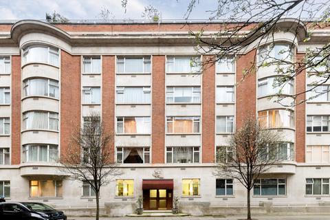 2 bedroom flat for sale, Hallam Street, London, W1W