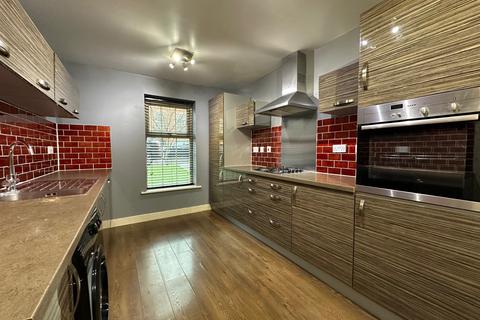 6 bedroom semi-detached house to rent - Fay Crescent, Sheffield S9