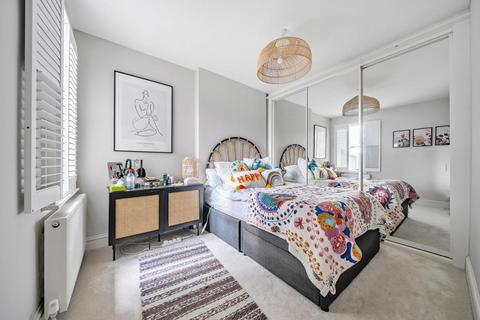 3 bedroom flat for sale, Pendrell Road, Brockley