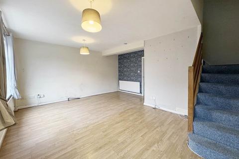 2 Ampfield Road, Throop, Bournemouth, BH8 0ET
