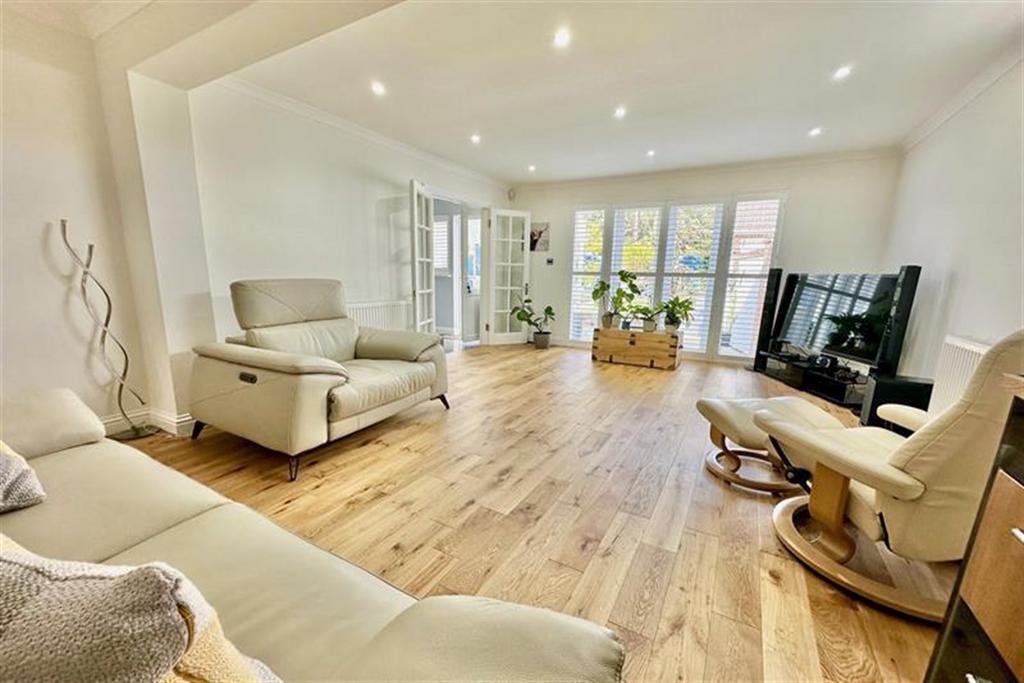 Clare Road, Braintree, CM7 2 bed semidetached bungalow for sale £400,000