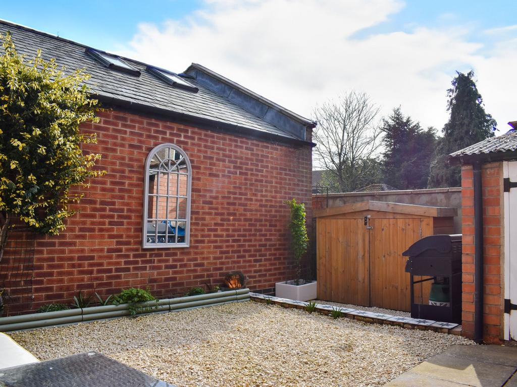 Rear Courtyard Garden