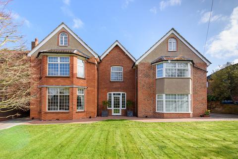 8 bedroom detached house for sale, Wraxhill Road, Street