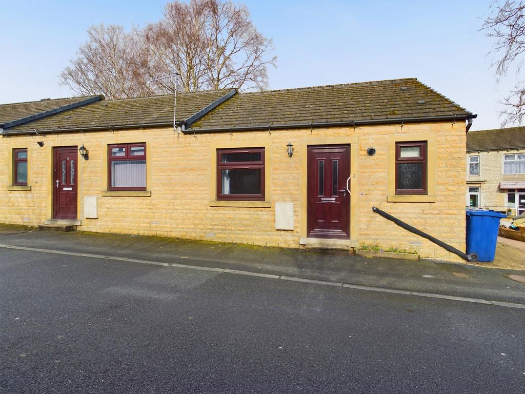 Broughton Mews, Skipton, BD23 1 bed bungalow - £695 pcm (£160 pw)