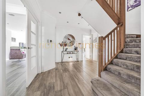 4 bedroom semi-detached house for sale, Hendon Wood Lane, Mill Hill