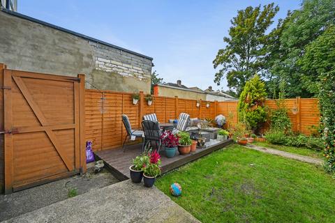 131 Culvers Avenue, Carshalton, SM5 2BA