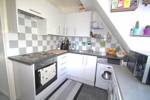 Studio for sale, 54a Vicarage Road, Staines-Upon-Thames, Middlesex, TW18