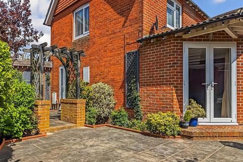 2 bedroom semi-detached house for sale, Rowlands Castle Road, Horndean, Waterlooville, Hampshire