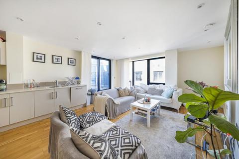 3 bedroom flat for sale, Maltby Street, London Bridge