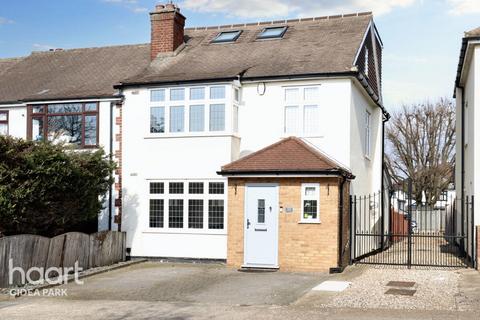 10 The Ridgeway, Gidea Park, Romford, RM2 5BU