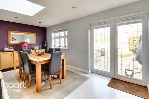 10 The Ridgeway, Gidea Park, Romford, RM2 5BU