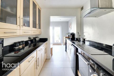 10 The Ridgeway, Gidea Park, Romford, RM2 5BU