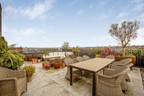 2 bedroom penthouse for sale, Upper Richmond Road, Putney, London, SW15