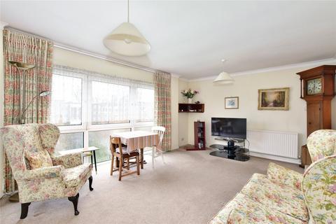 2 bedroom flat for sale, Grandfield Avenue, Nascot Wood, Watford, Hertfordshire, WD17