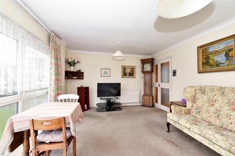 2 bedroom flat for sale - Grandfield Avenue, Nascot Wood, Watford, Hertfordshire, WD17