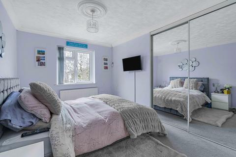 3 bedroom detached house for sale - Burns Crescent, Bicester, OX26