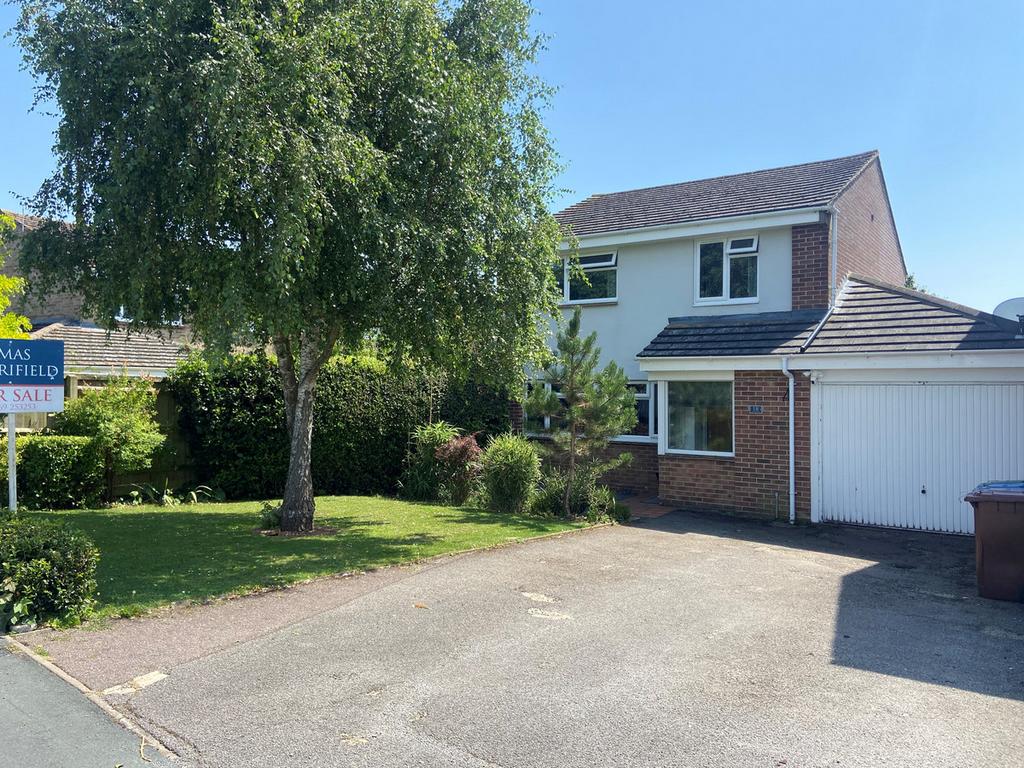 Burns Crescent, Bicester, OX26 3 bed detached house for sale £475,000