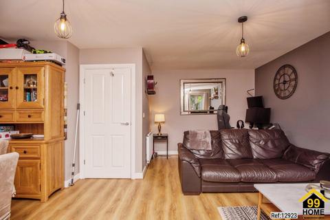 3 bedroom end of terrace house for sale, Buzzard Crescent, Malvern, United Kingdom, WR14