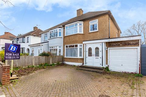 3 bedroom semi-detached house for sale, Hillview Avenue, Hornchurch, RM11