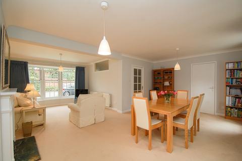 3 bedroom end of terrace house for sale - Bentinck Close, Gerrards Cross, Buckinghamshire, SL9
