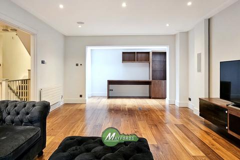 4 bedroom mews to rent - London NW8