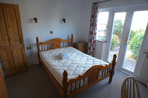 6 bedroom house to rent - Exeter EX4