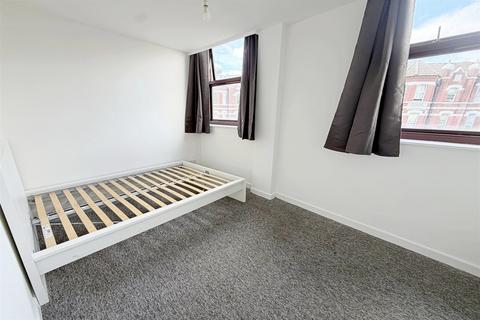3 bedroom flat to rent, Bournemouth Centre