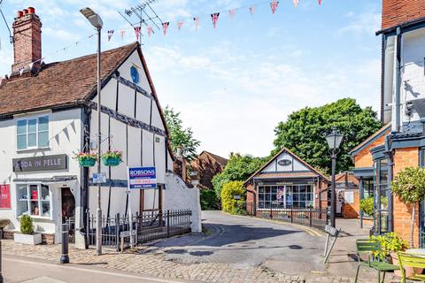 3 bedroom end of terrace house for sale, Forge End, Old Amersham