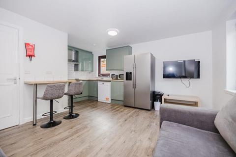 4 bedroom flat to rent, 1403L West Bryson Road, Edinburgh, EH11 1EH
