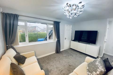 2 bedroom flat for sale, Field Vale Drive, Stockport, Greater Manchester, SK5 6XZ