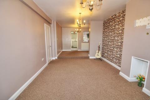 2 bedroom ground floor maisonette for sale, Monkton Street, Ryde, Isle Of Wight. PO33 2BB