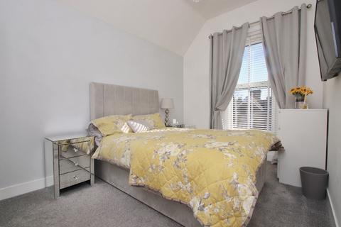 1 bedroom apartment for sale, Westgate Bay Avenue, Westgate-on-Sea