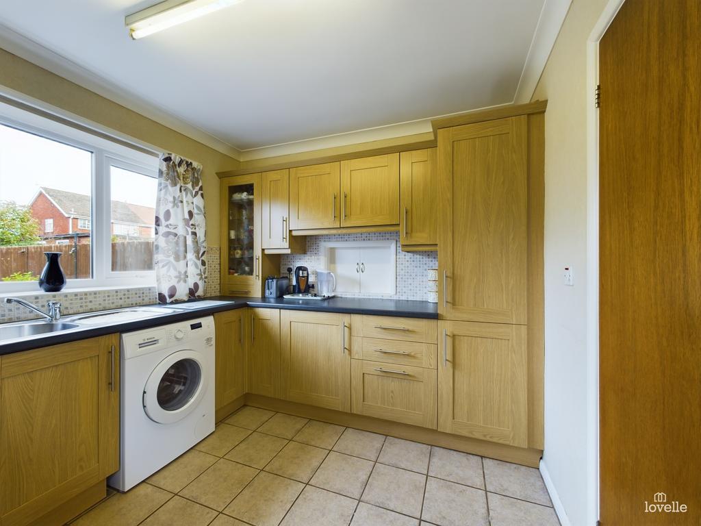 Rochdale Road, Scunthorpe DN16 3 bed semidetached house for sale £