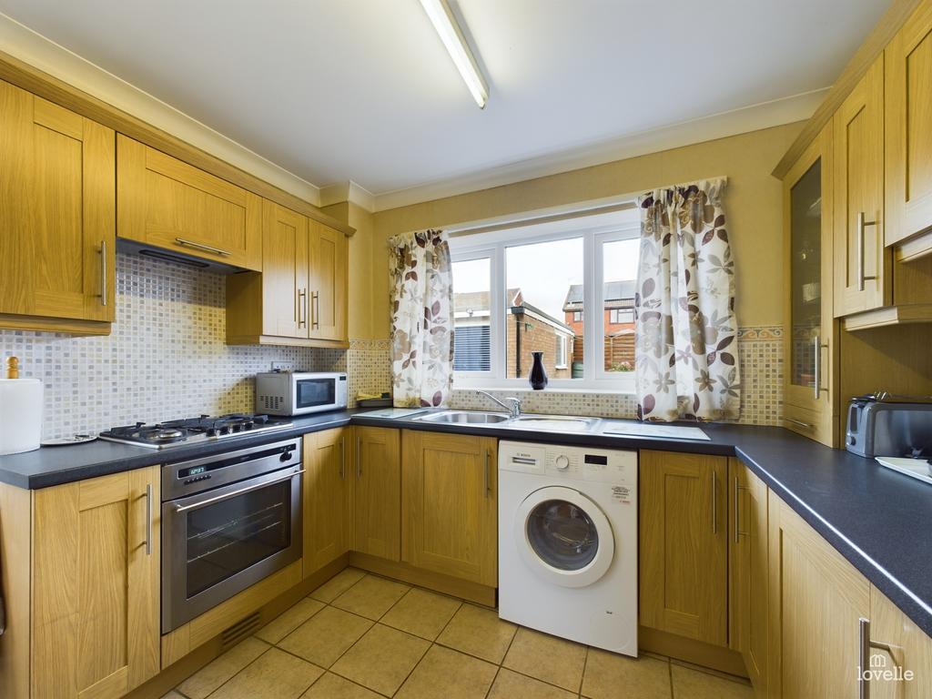 Rochdale Road, Scunthorpe DN16 3 bed semidetached house for sale £